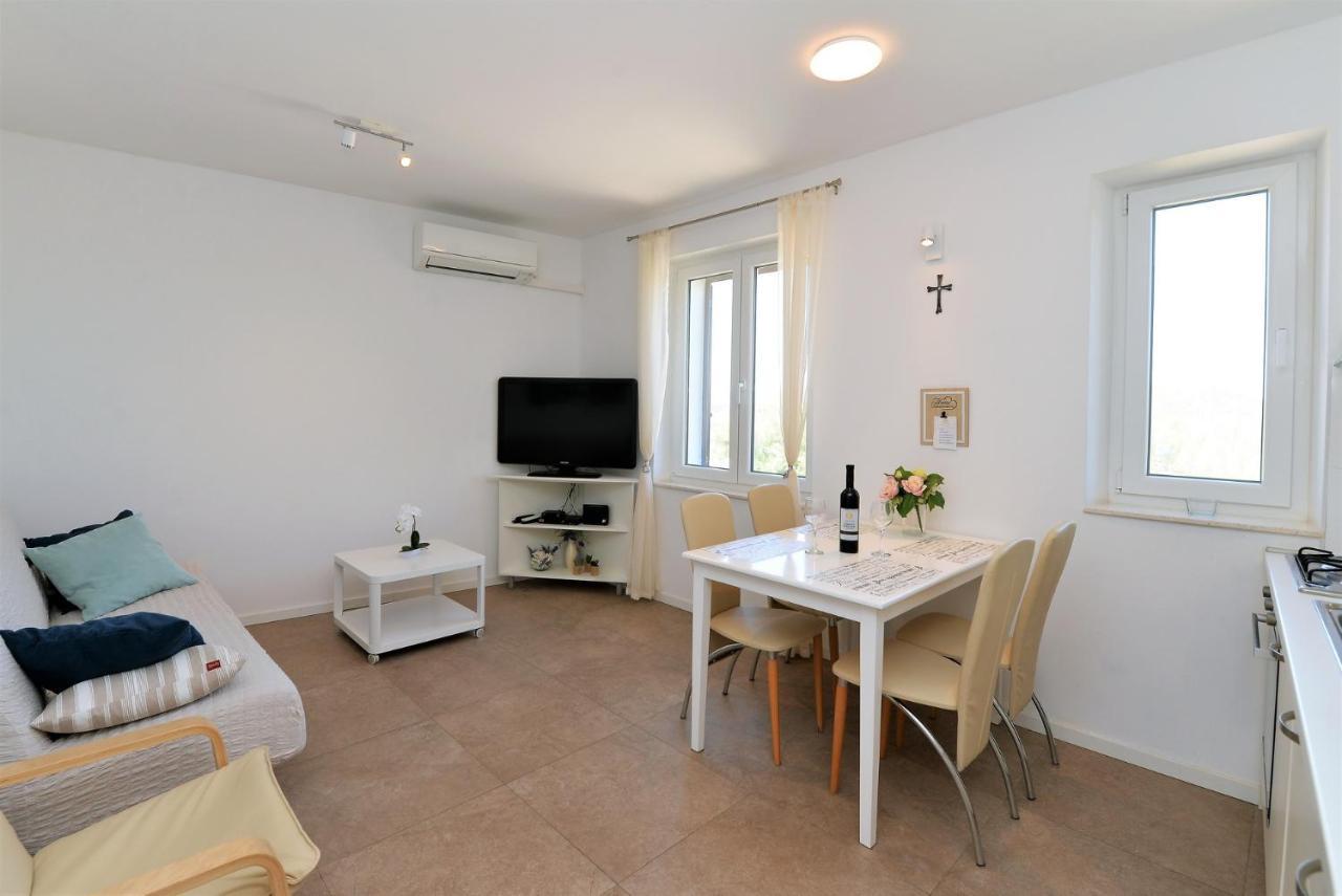 Beach Apartment Vami With Sea View Murter Extérieur photo