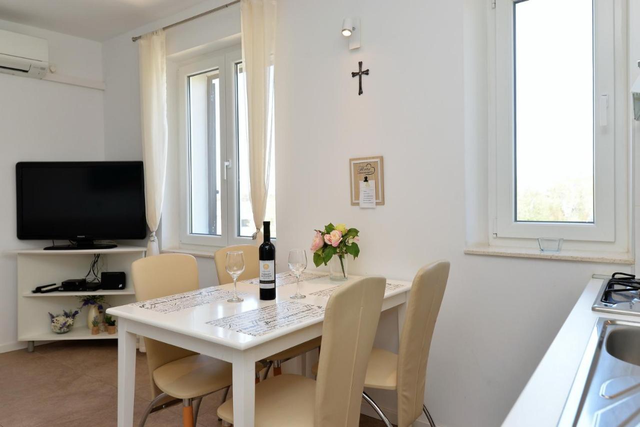 Beach Apartment Vami With Sea View Murter Extérieur photo
